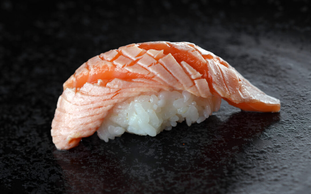 Historia sushi – od kiszonej ryby po eleganckie maki
